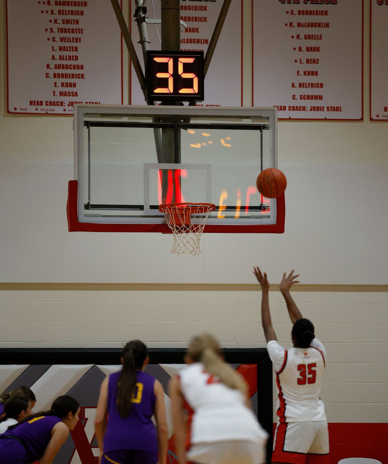 Visitation Christmas Tournament, first round: Ursuline v. Eureka